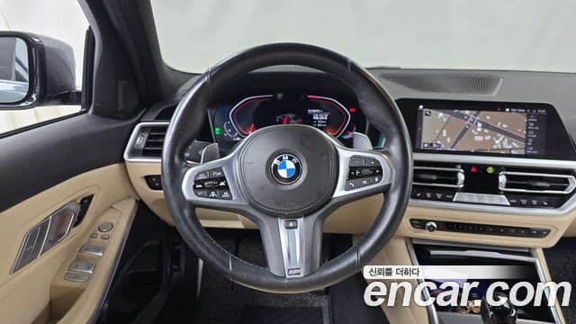 BMW 3 Series 2022 — ფოტო 13/20
