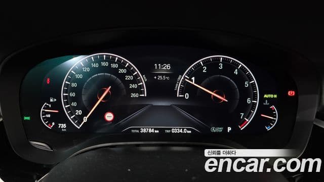 BMW 5 Series 2019 — ფოტო 7/20
