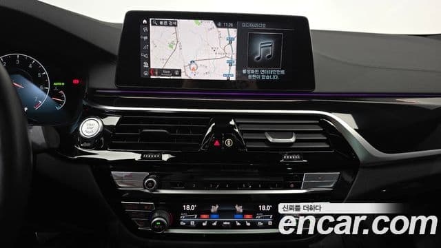 BMW 5 Series 2019 — ფოტო 12/20