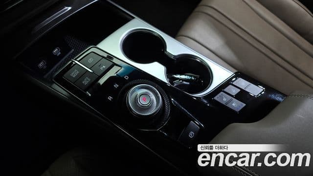 Kia K8 2022 — Şəkil 9/20