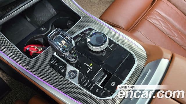 BMW X5 2022 — ფოტო 8/20