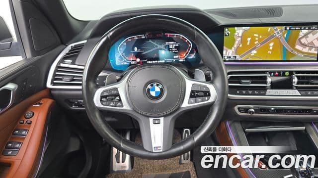 BMW X5 2022 — ფოტო 13/20