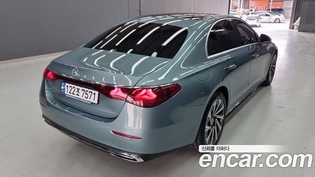 Mercedes-Benz E-Class 2024 — Şəkil 3/18