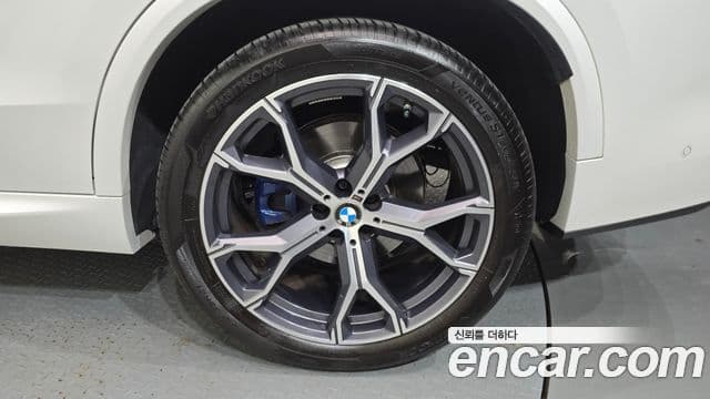 BMW X5 2024 — Photo 31/35