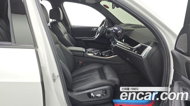 BMW X5 2024 — Photo 18/35
