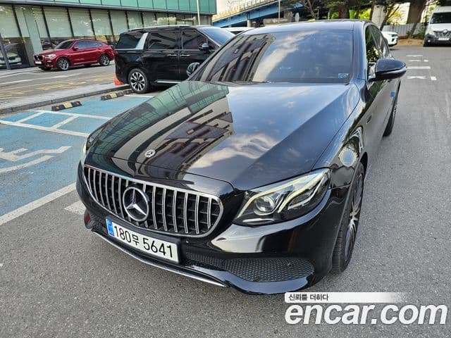 Mercedes-Benz E-Class 2018 — Şəkil 9/15