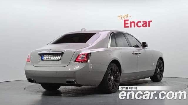 Rolls-Royce Ghost 2020 — ფოტო 2/20