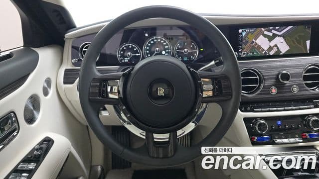 Rolls-Royce Ghost 2020 — ფოტო 13/20