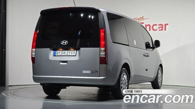 Hyundai Staria 2025 — Şəkil 2/20