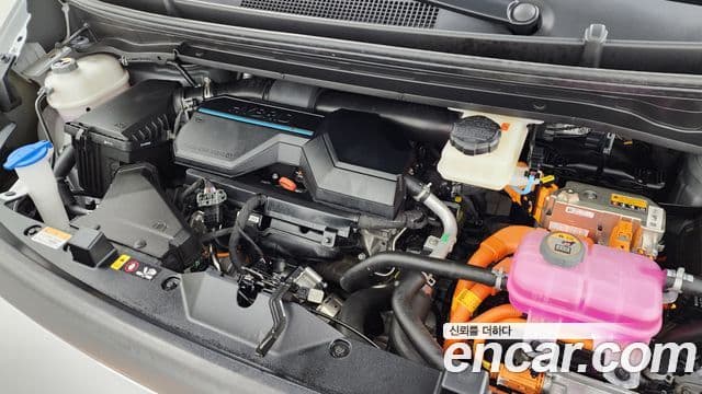 Hyundai Staria 2025 — Şəkil 6/20