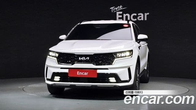 Kia Sorento 2023 — Фото 2/20