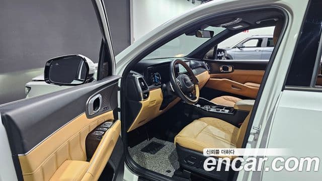 Kia Sorento 2023 — Фото 8/20
