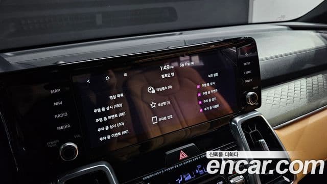 Kia Sorento 2023 — Фото 11/20