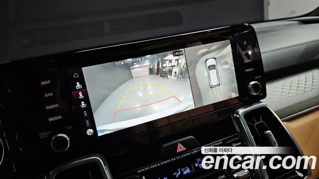 Kia Sorento 2023 — Фото 13/20