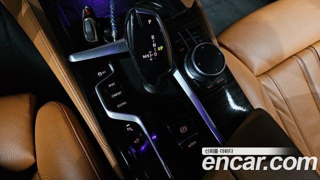 BMW 5 Series 2021 — ფოტო 9/20