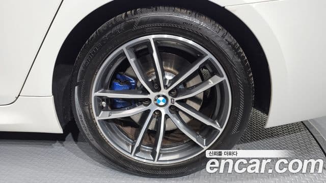 BMW 5 Series 2021 — Photo 17/30