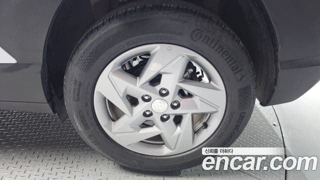 Hyundai Kona Hybrid 2024 — Şəkil 17/34