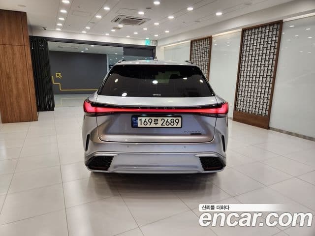 Lexus RX500h 2024 — ფოტო 4/15