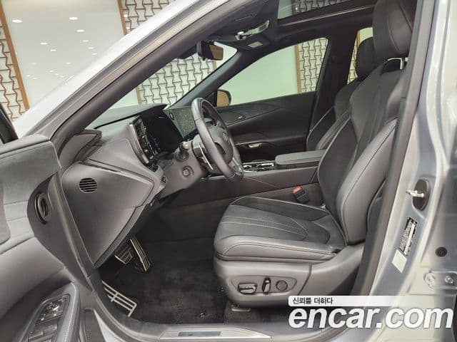 Lexus RX500h 2024 — ფოტო 12/15