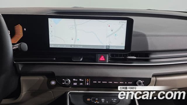 Kia Carnival 2024 — Şəkil 15/20