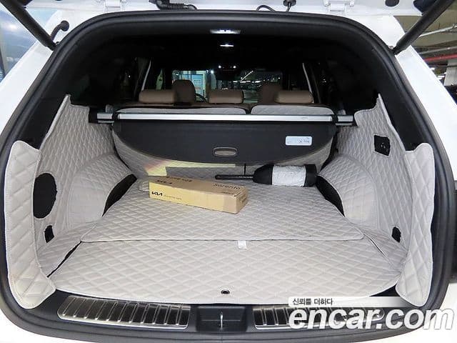 Kia Sorento 2024 — Şəkil 16/20