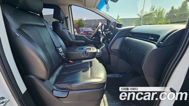 Hyundai Staria 2021 — Şəkil 7/18