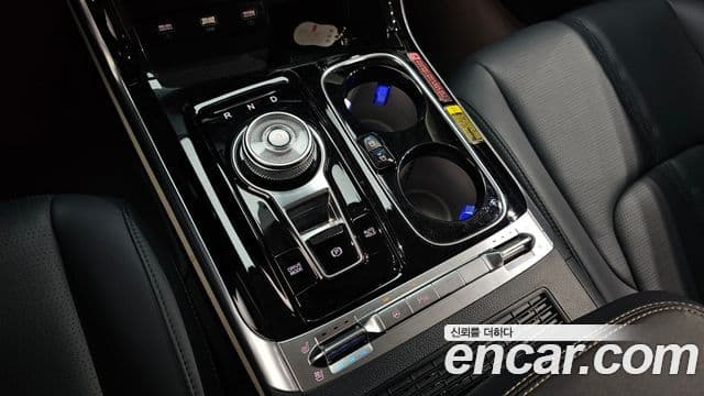 Kia Carnival 2022 — Şəkil 8/20