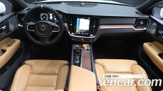 Volvo V60 Cross Country 2021 — ფოტო 7/20
