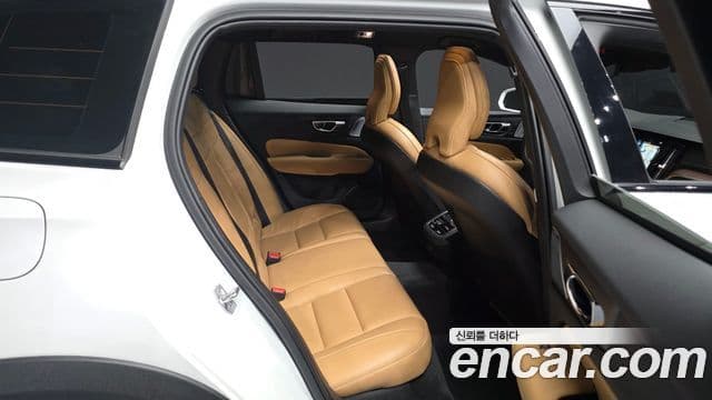 Volvo V60 Cross Country 2021 — ფოტო 12/20