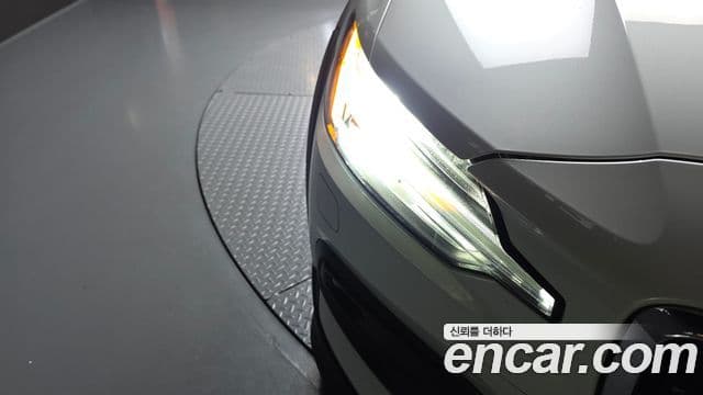 Volvo V60 Cross Country 2021 — Photo 23/31