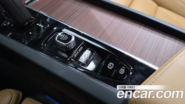 Volvo V60 Cross Country 2021 — Photo 20/31