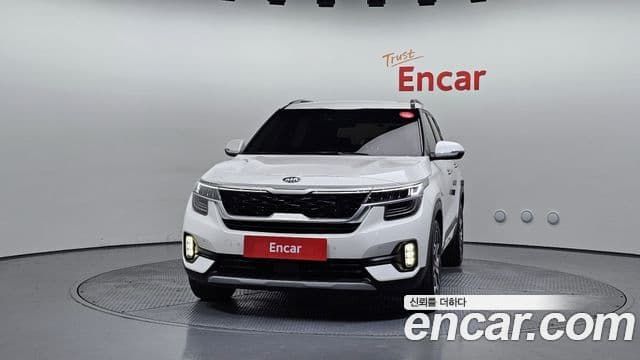 Kia Seltos 2021 — ფოტო 3/20