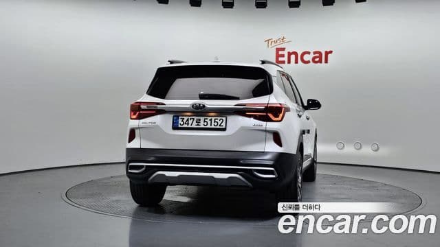 Kia Seltos 2021 — ფოტო 4/20
