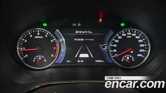Kia Seltos 2021 — ფოტო 8/20