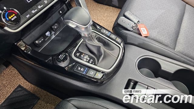 Kia Seltos 2021 — ფოტო 9/20