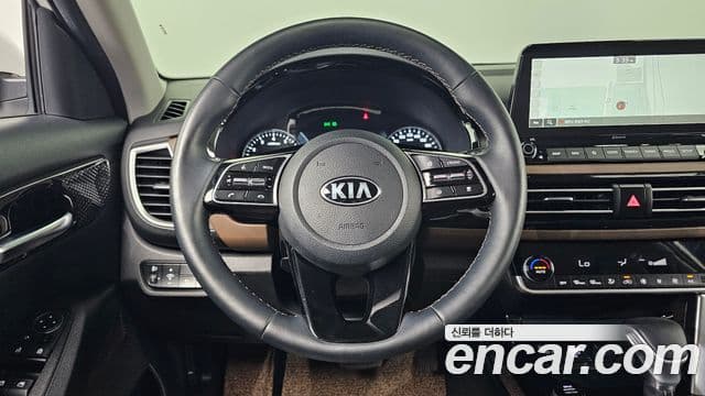 Kia Seltos 2021 — ფოტო 14/20