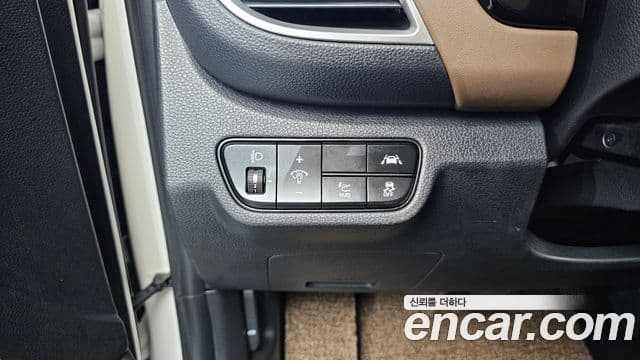 Kia Seltos 2021 — ფოტო 19/20