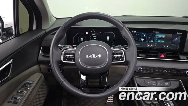 Kia Carnival 2024 — Фото 14/20