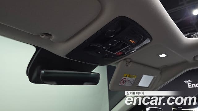 Kia Carnival 2024 — Фото 17/20