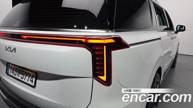 Kia Carnival 2024 — Photo 7/34
