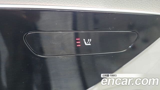Mercedes-Benz EQE 2023 — Photo 25/32