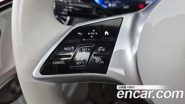 Mercedes-Benz EQE 2023 — Photo 22/32