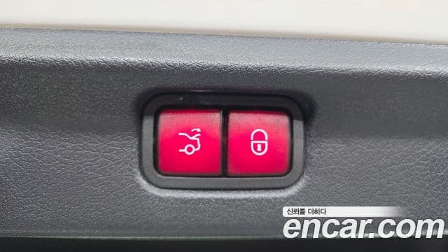 Mercedes-Benz EQE 2023 — Photo 1/32