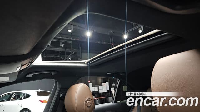 Mercedes-Benz E-Class 2021 — ფოტო 34/36
