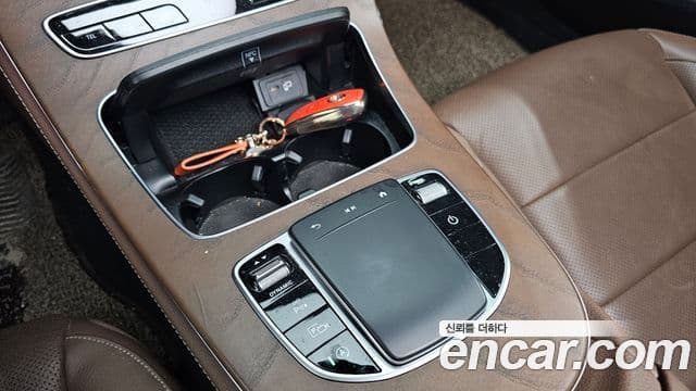 Mercedes-Benz E-Class 2021 — ფოტო 2/36