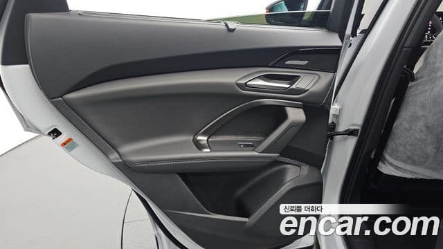 Audi Q5 2025 — Photo 18/36