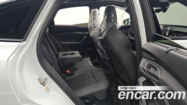 Audi Q5 2025 — Photo 16/36