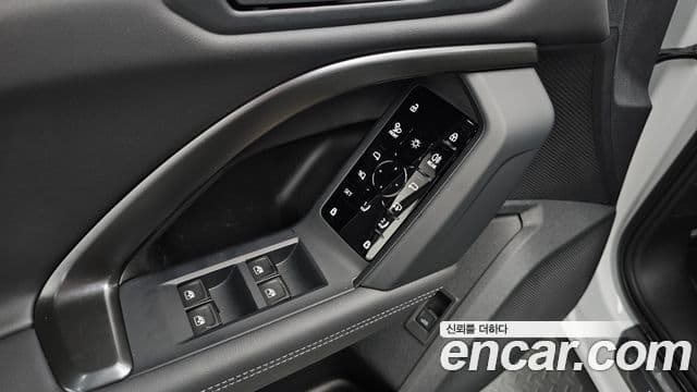 Audi Q5 2025 — Photo 4/36