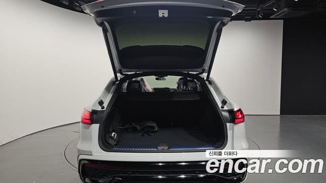 Audi Q5 2025 — Photo 20/36