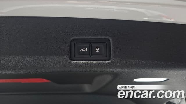 Audi Q5 2025 — Photo 36/36